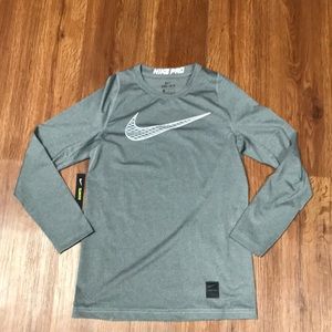 NIKE PRO boy’s sports shirt